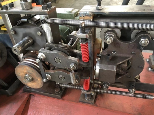 Máquina de rectificación y corte de acero de bobina / rebar de 5-12 mm con características avanzadas