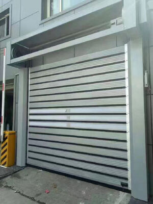 Puerta automática de persiana de rodillo con protección contra incendios y apertura a alta velocidad Modelo personalizado para uso industrial